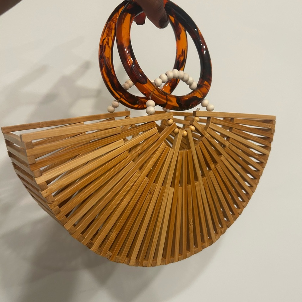 Stylish Bamboo Handbag with Tortoiseshell Handles